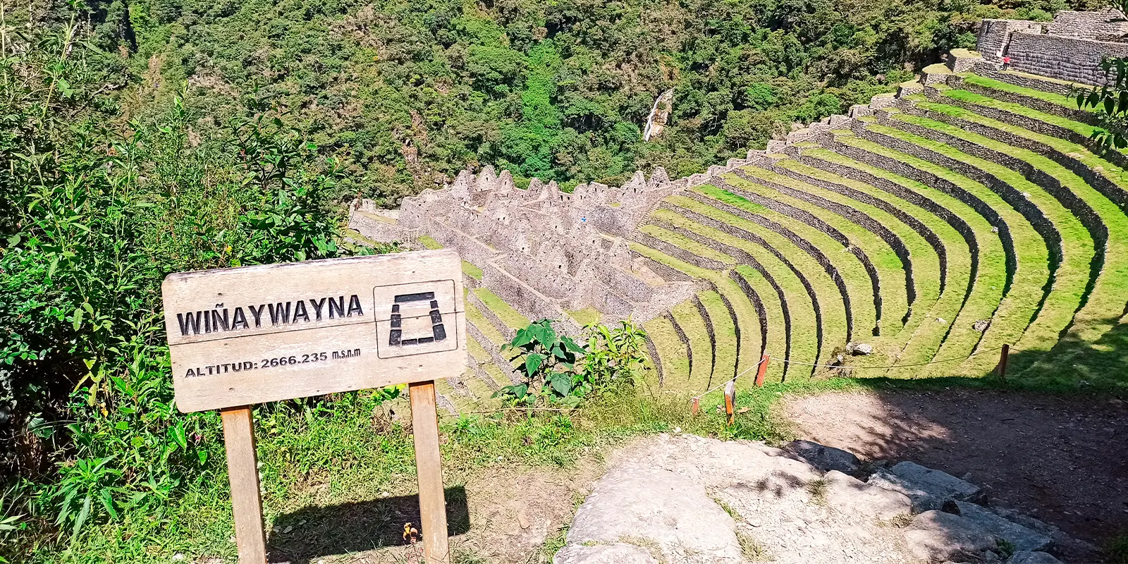 Ruins wiñay wayna near Machu picchu