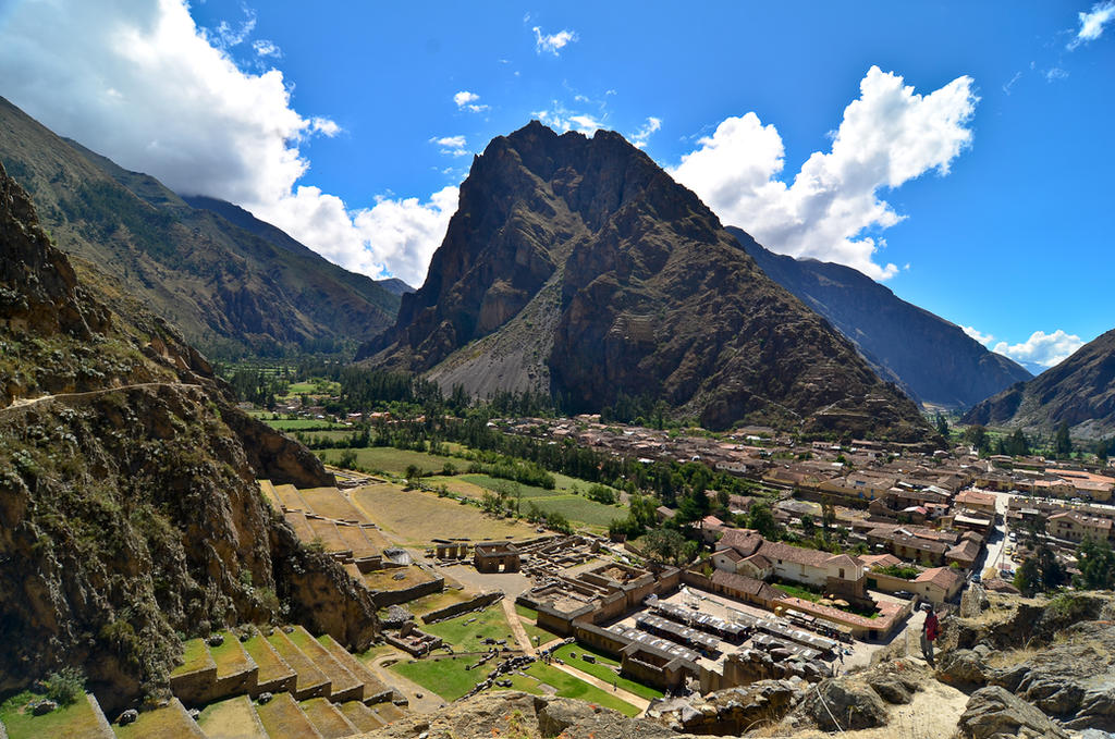 Ollantaytambo city