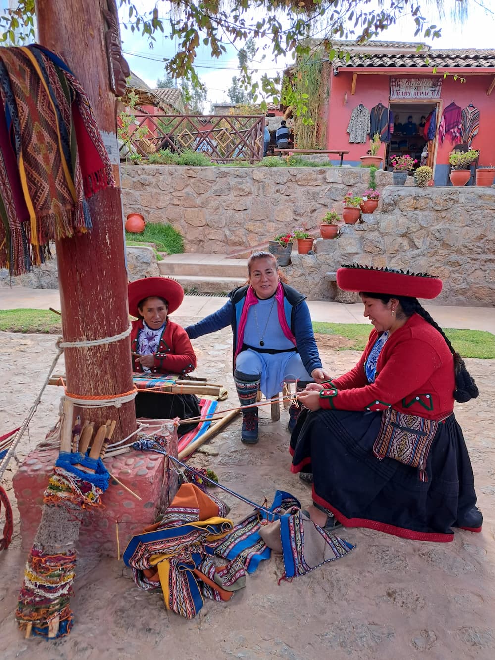 Chincheros - Wari Expeditions